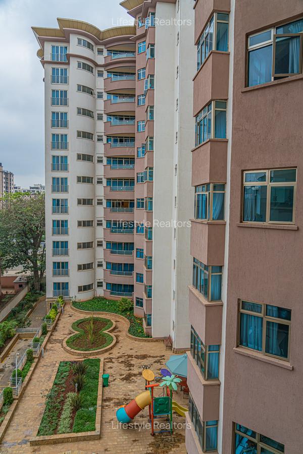 Serviced 3 Bed Apartment with En Suite at Valley Arcade - 6