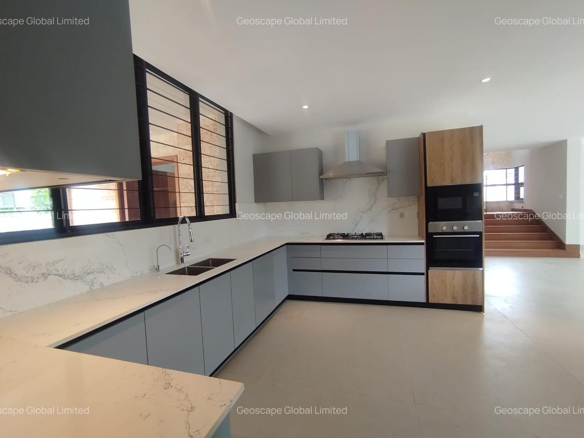 4 Bed House with En Suite in Loresho - 13