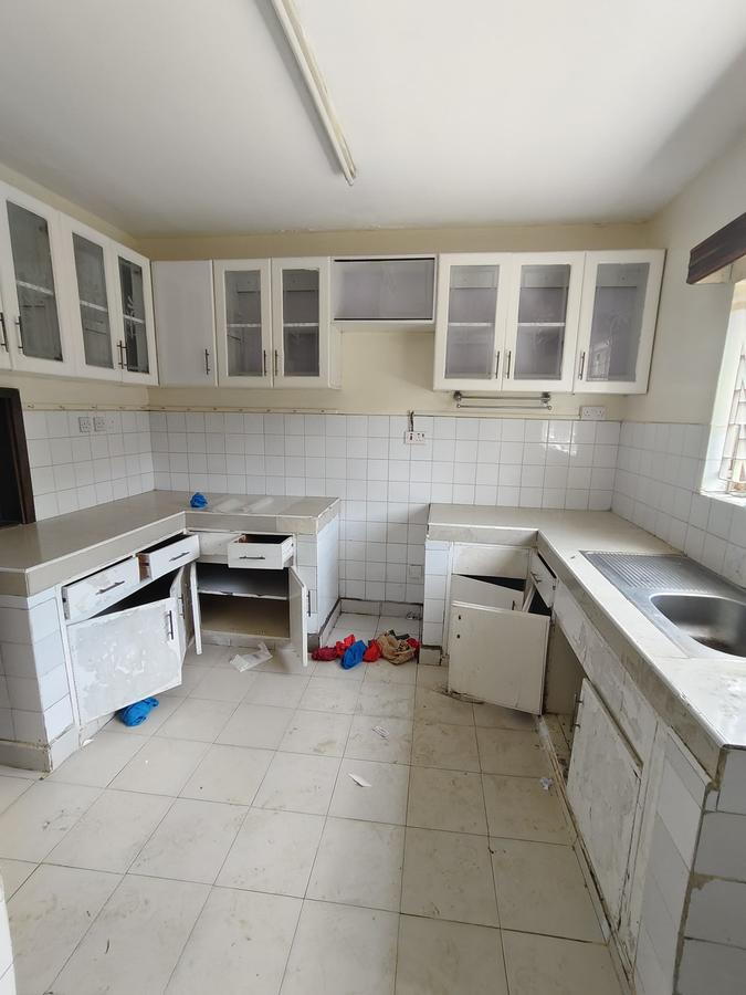 3 Bed Townhouse with En Suite in Kilimani - 2