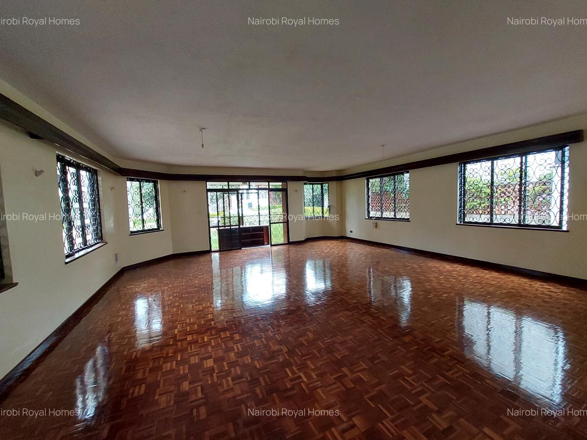 6 Bed Townhouse with En Suite at Kilimani Road - 10
