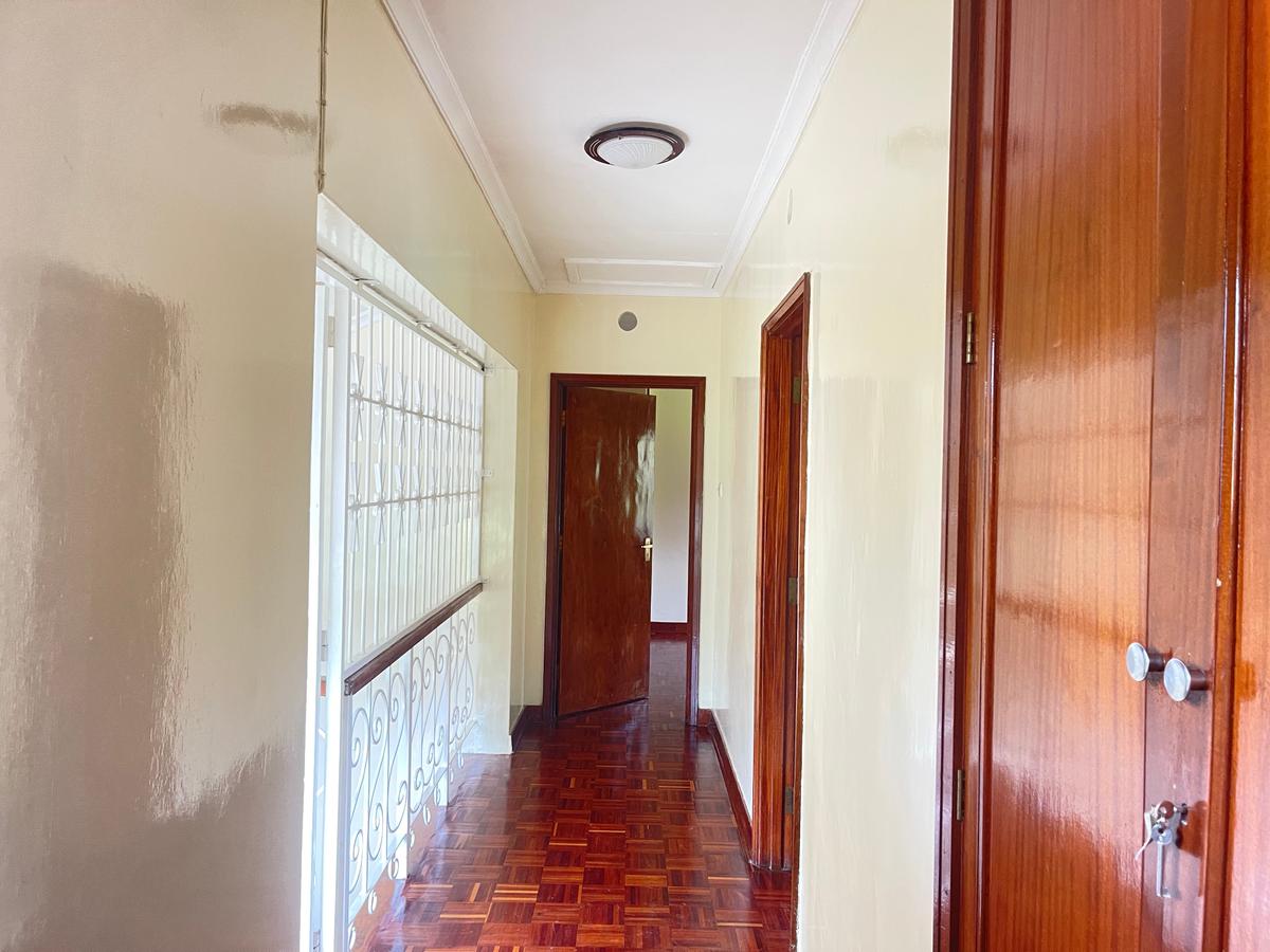 4 Bed Townhouse with En Suite in Lavington - 11