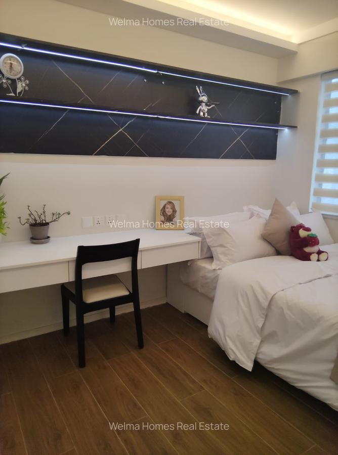 2 Bed Apartment with En Suite in Lavington - 7