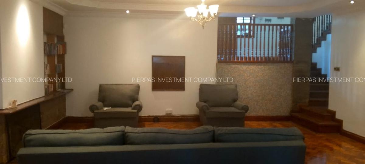 4 Bed Townhouse with En Suite in Lavington - 12