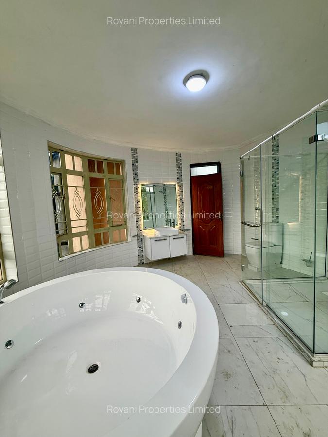 9 Bed House with En Suite in Rosslyn - 12