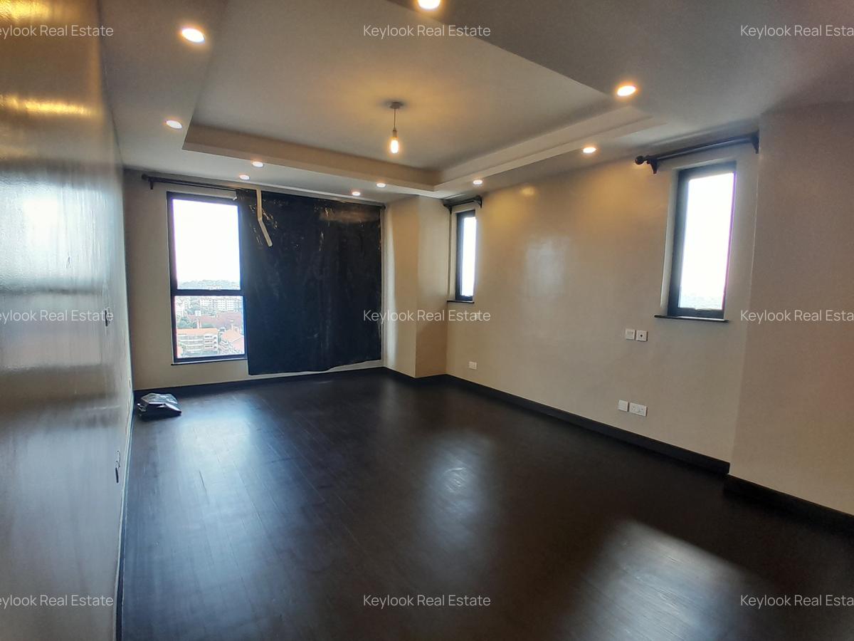 4 Bed Apartment with En Suite at Lavington - 12