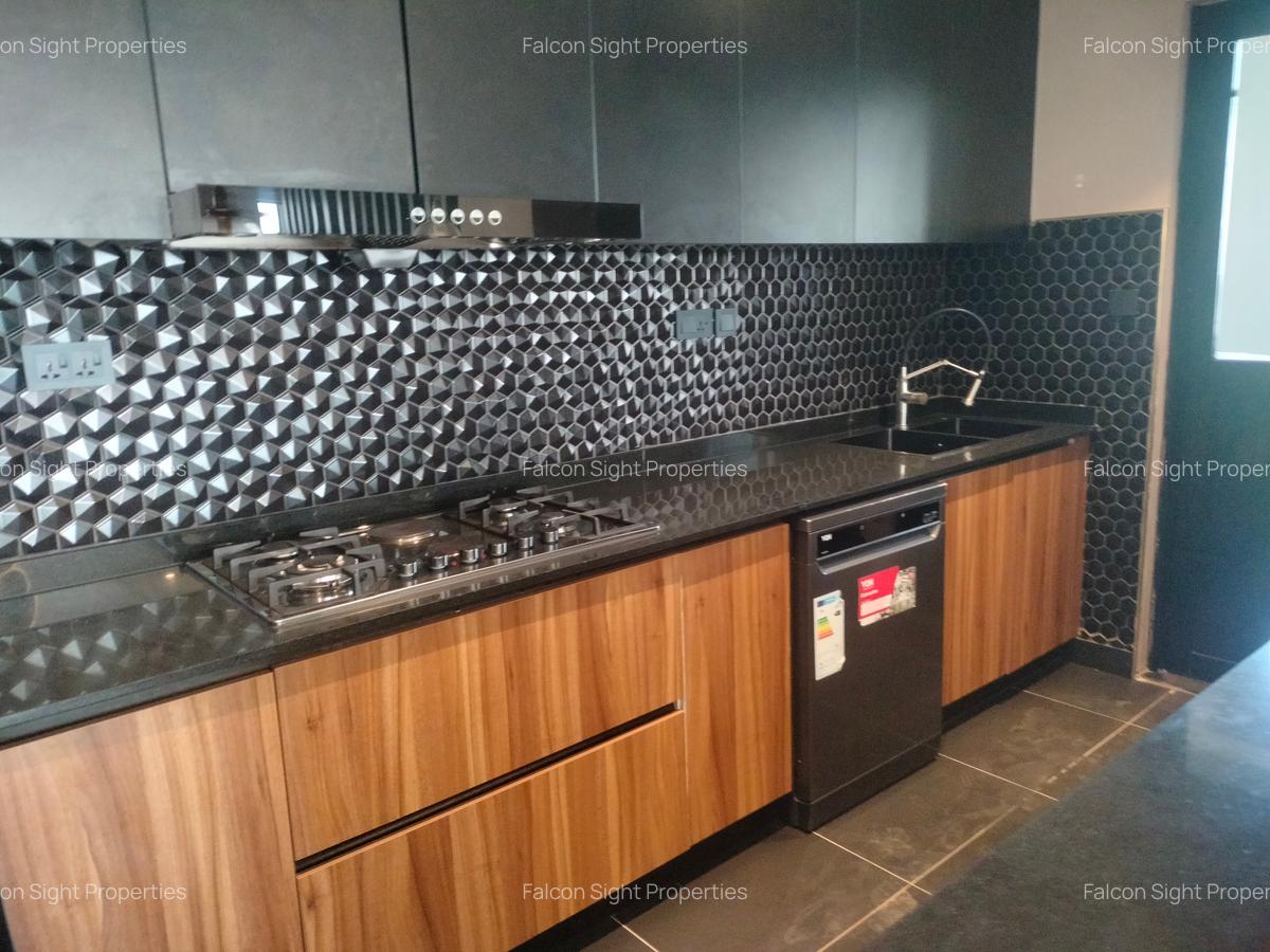 2 Bed Apartment with En Suite at Few Minutes Drive To Un Headquarters - 15