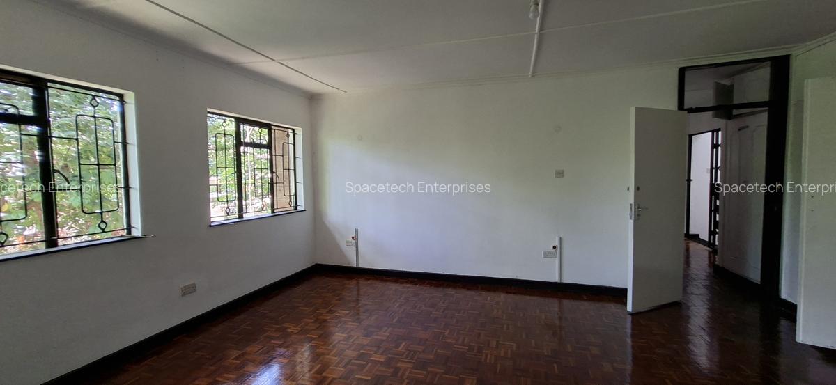 4 Bed Townhouse with En Suite in Lavington - 8