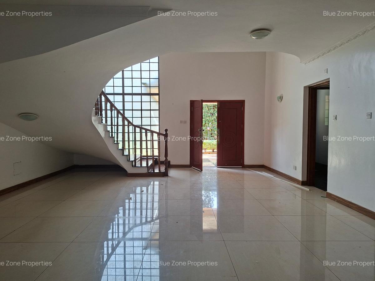 4 Bed Townhouse with En Suite at Off Mimosa Rd - 4