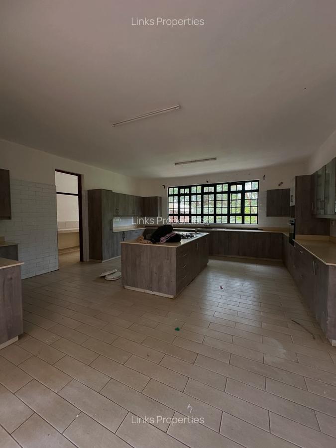 5 Bed Townhouse with En Suite at Karen Dagoreti Road - 10