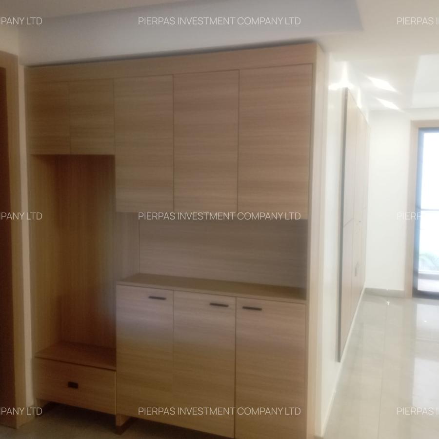 Serviced 3 Bed Apartment with En Suite in Riverside - 4