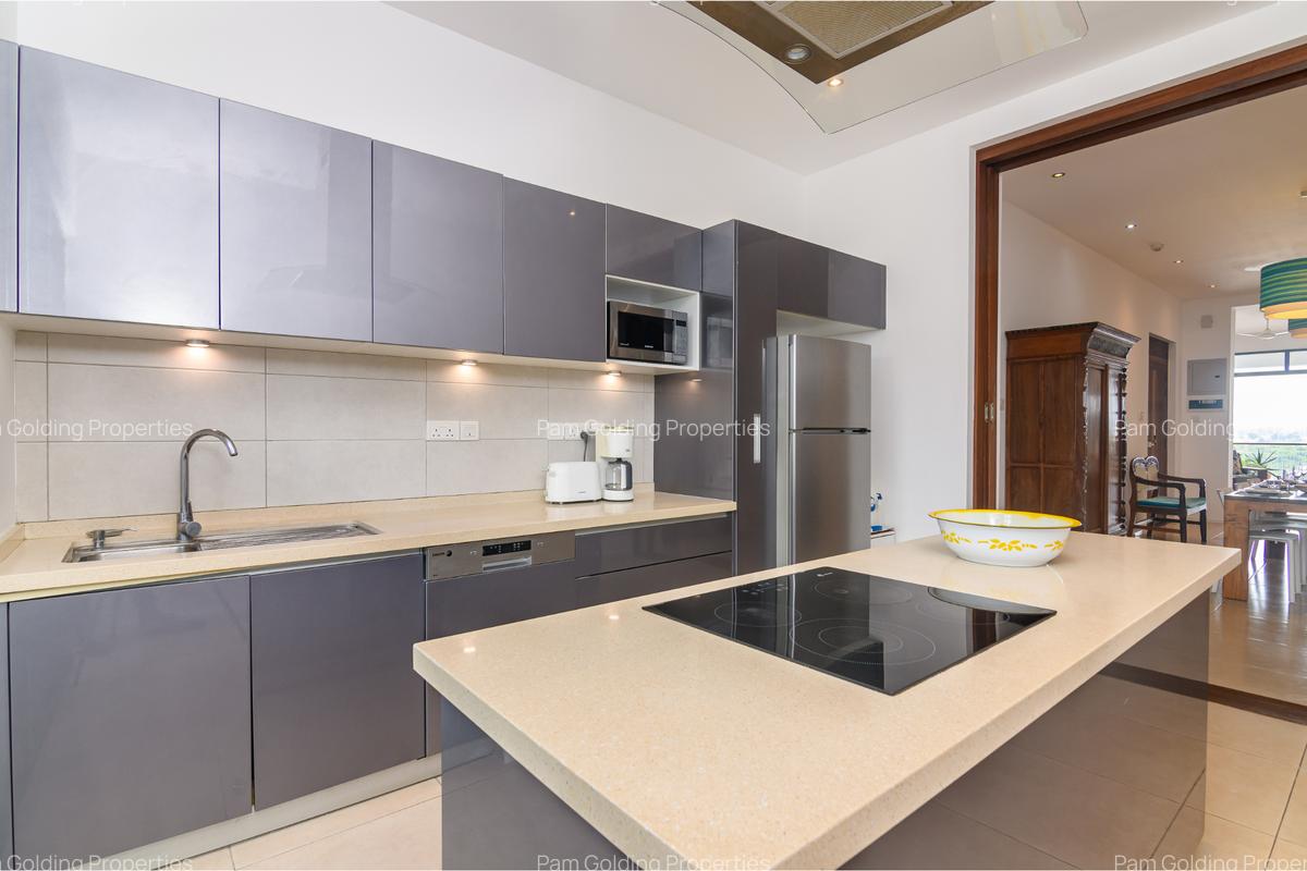 Furnished 3 Bed Apartment with En Suite in Tudor - 15