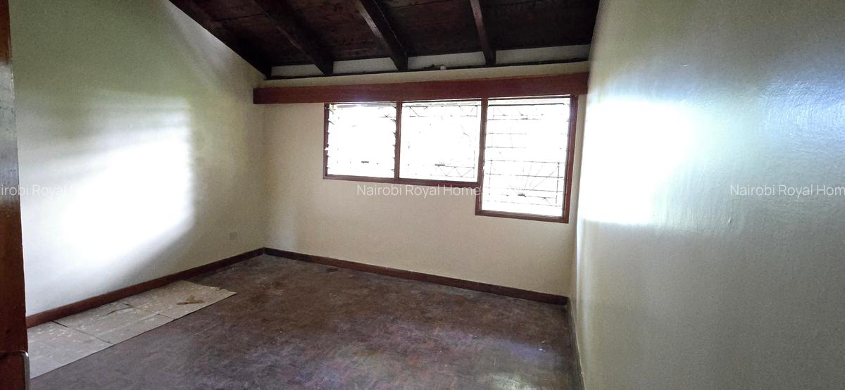 4 Bed House with En Suite at Lakeview Avenue - 7