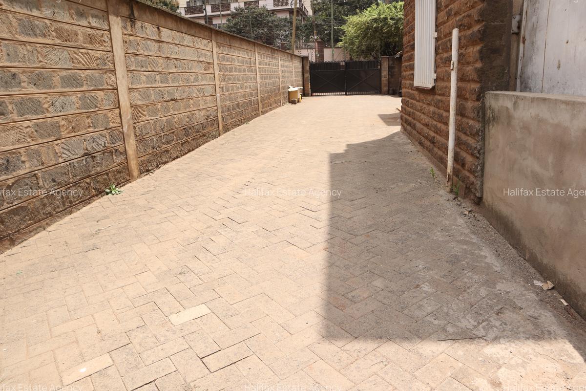 Commercial Property with Parking in Parklands - 9