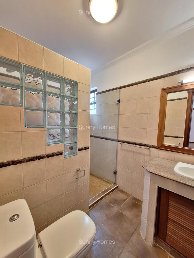 4 Bed Townhouse with En Suite at Peponi Gardens - 17
