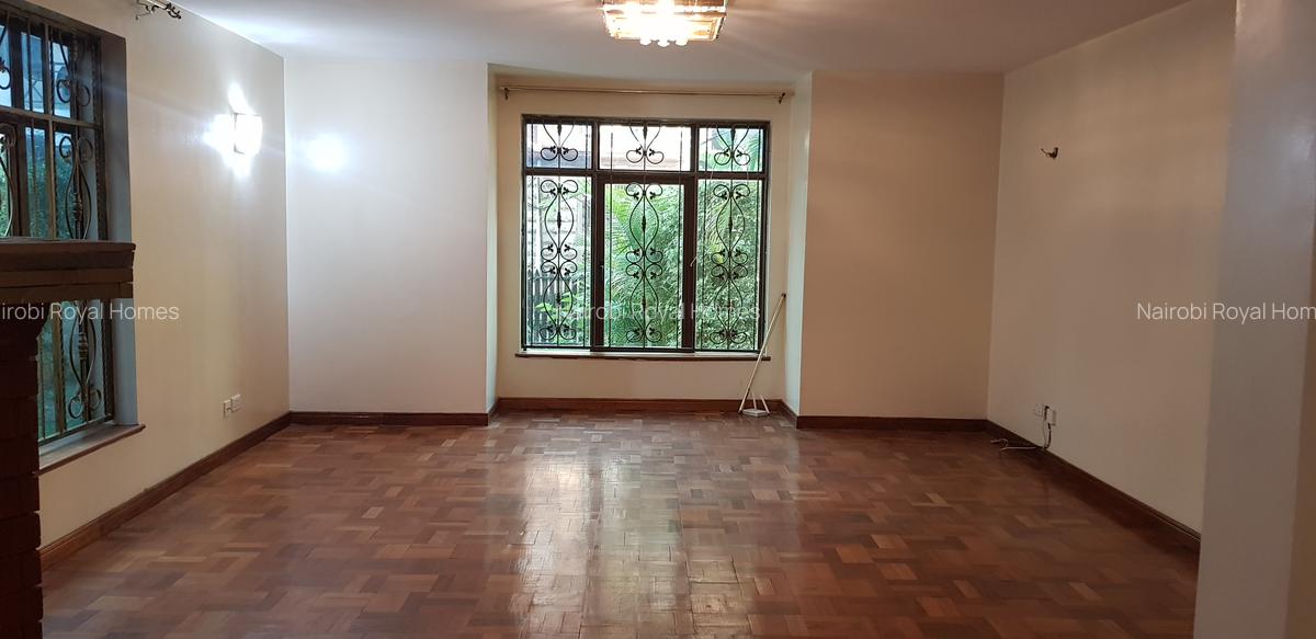 5 Bed Townhouse with En Suite at Lavington Green - 6