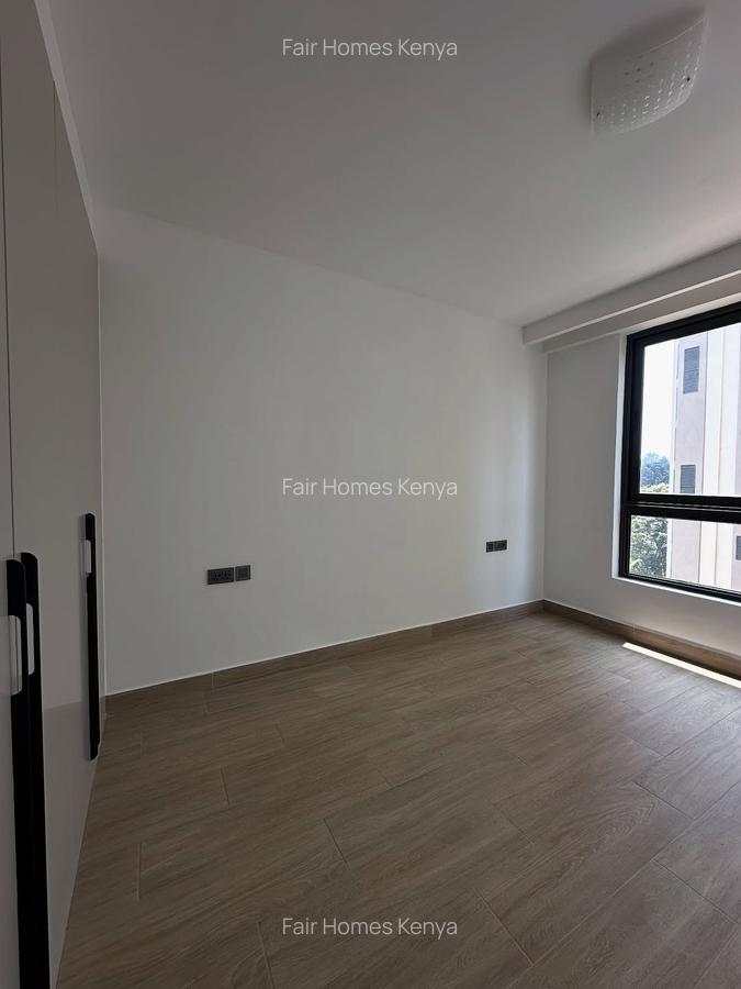 3 Bed Apartment with En Suite at Riverside Drive - 11