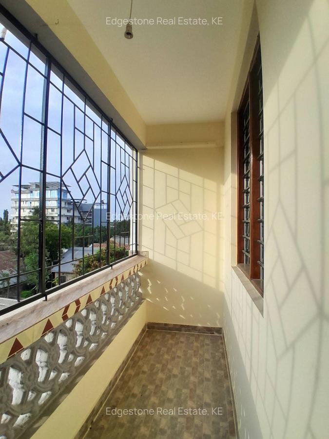 2 Bed Apartment with En Suite in Mtwapa - 2