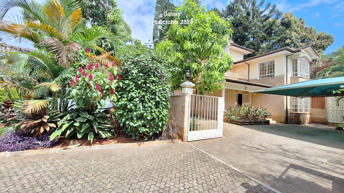 5 Bed Townhouse with En Suite in Lavington - 7