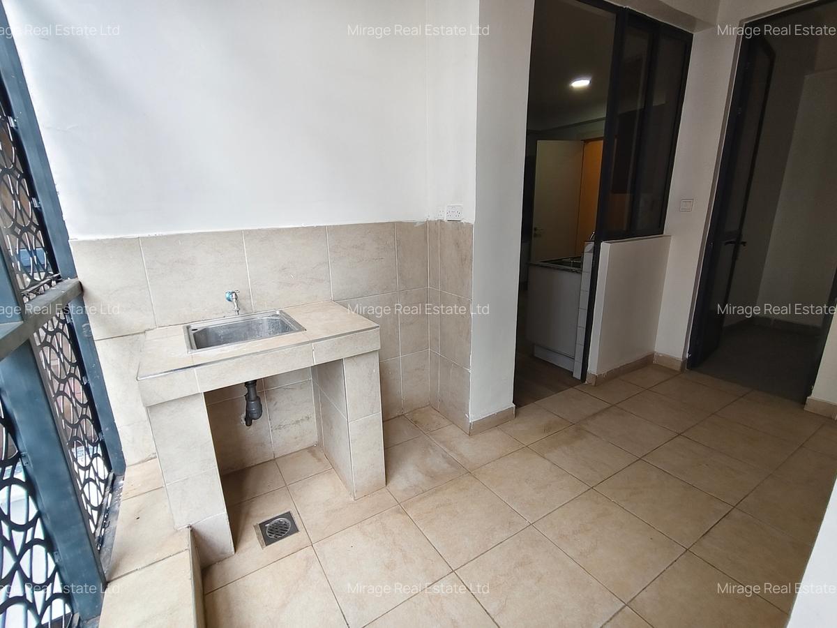 4 Bed Apartment with Swimming Pool in Parklands - 19