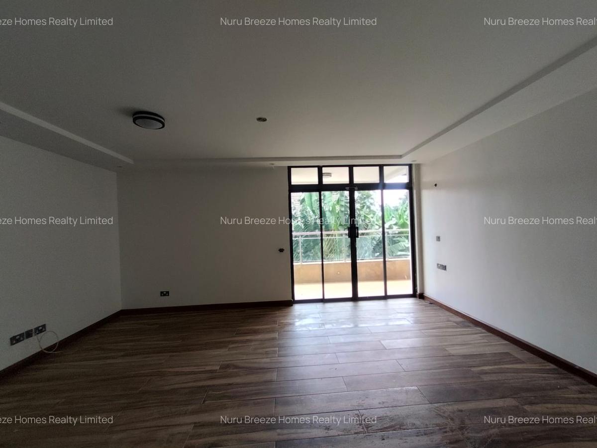 5 Bed Townhouse with En Suite in Lavington - 4