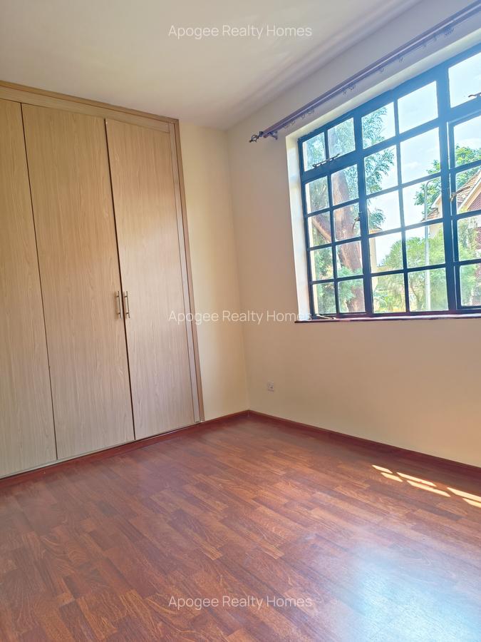 Serviced 2 Bed Apartment with En Suite at Fourways Junction Estate - 13