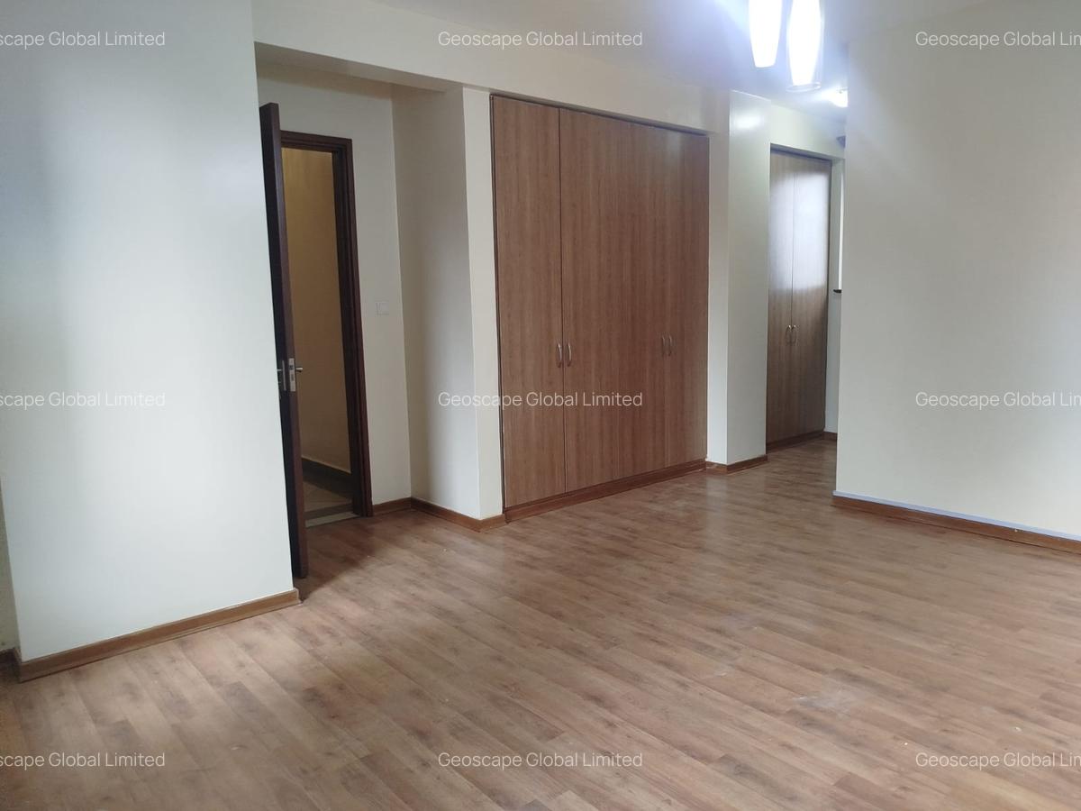 4 Bed Apartment with En Suite in Westlands Area - 2