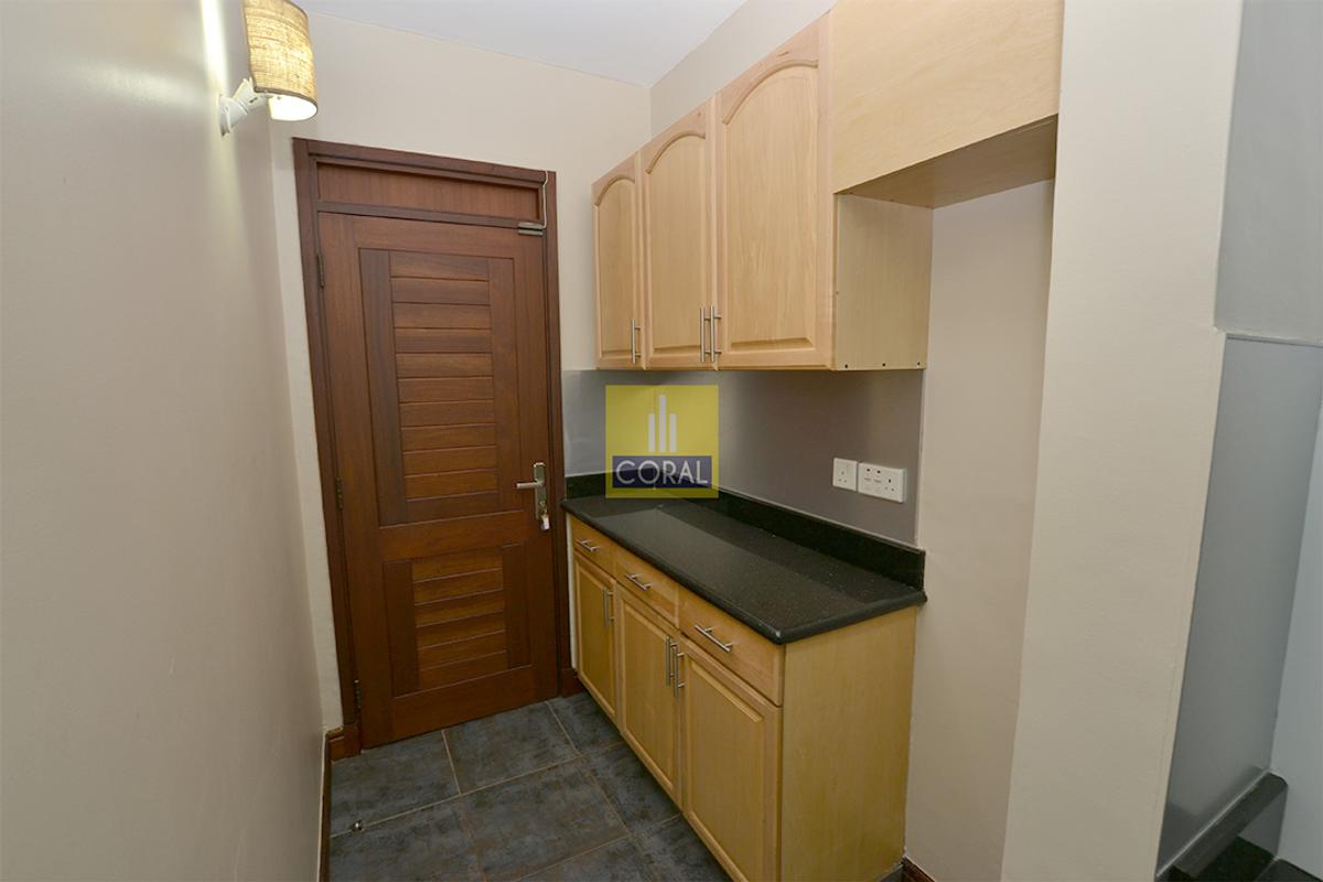 4 Bed Apartment in Parklands - 5