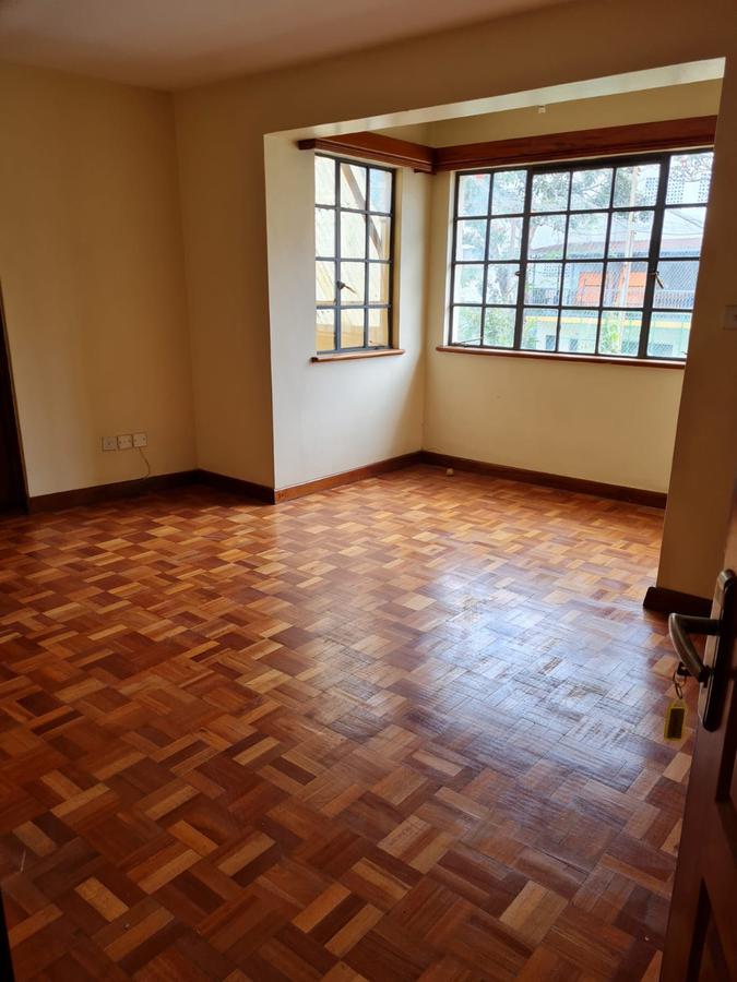 5 Bed Townhouse with En Suite in Kileleshwa - 10