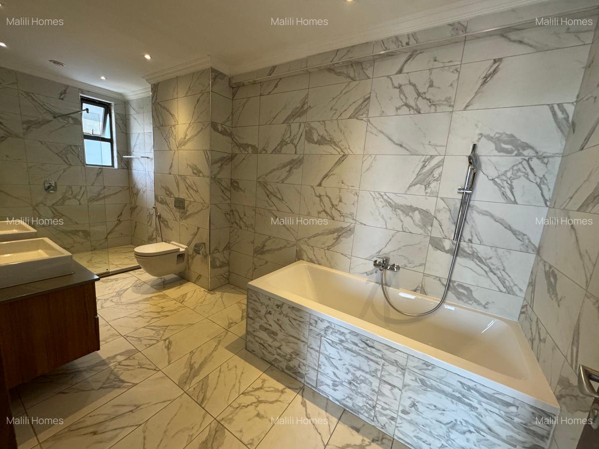 3 Bed Apartment with En Suite in Westlands Area - 4