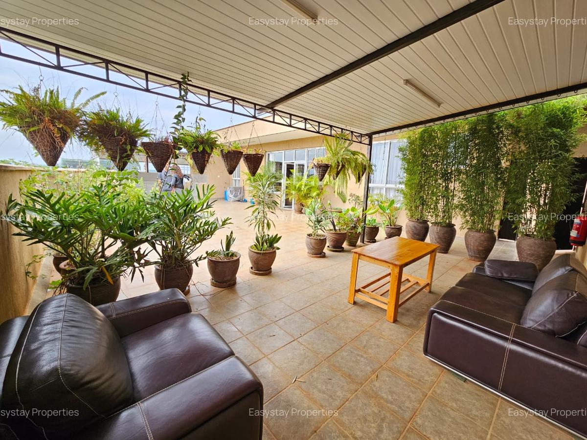 Furnished 1 Bed Apartment with Gym in Riverside - 12