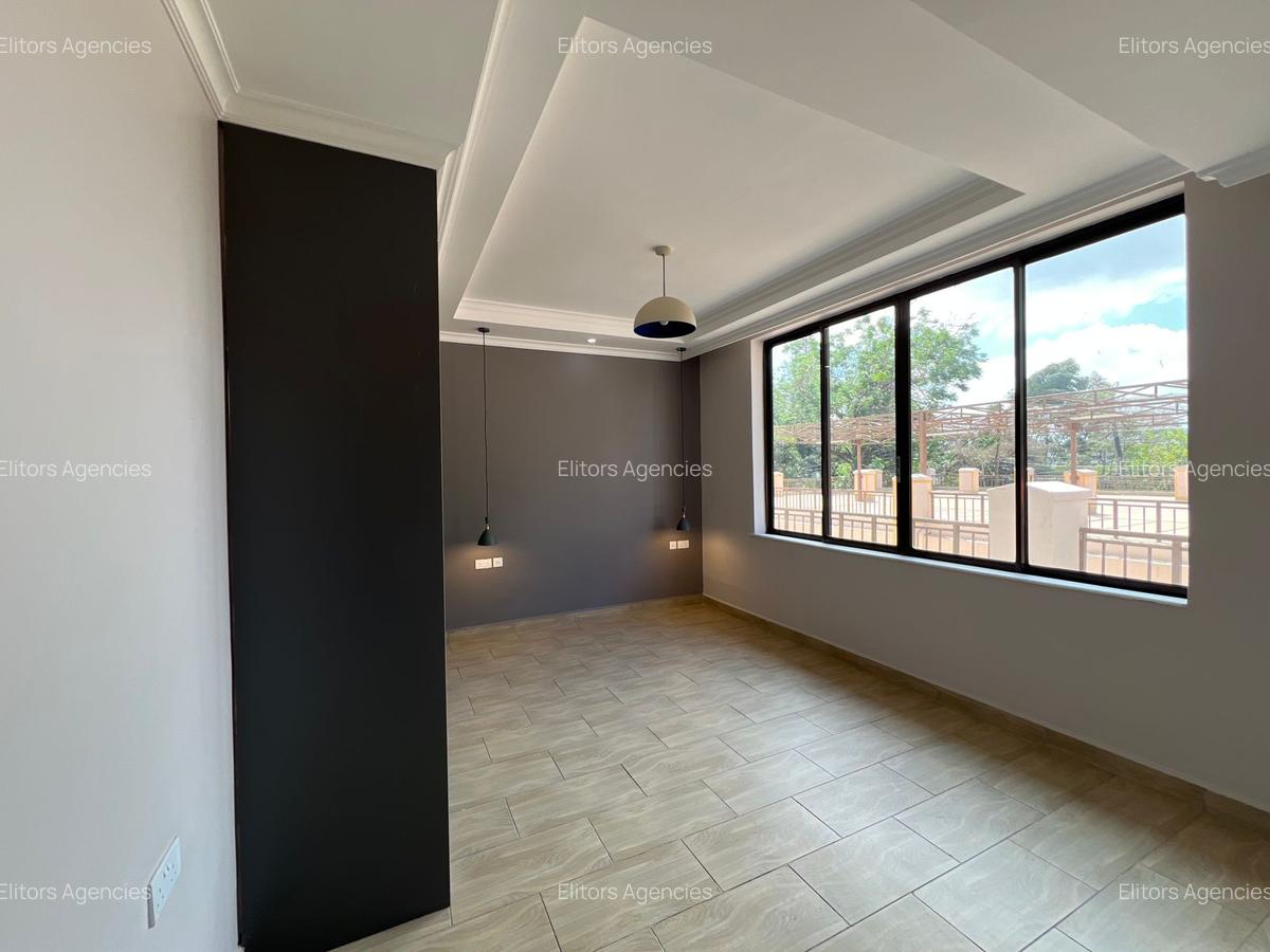 2 Bed Apartment with En Suite at Lantana Road - 12