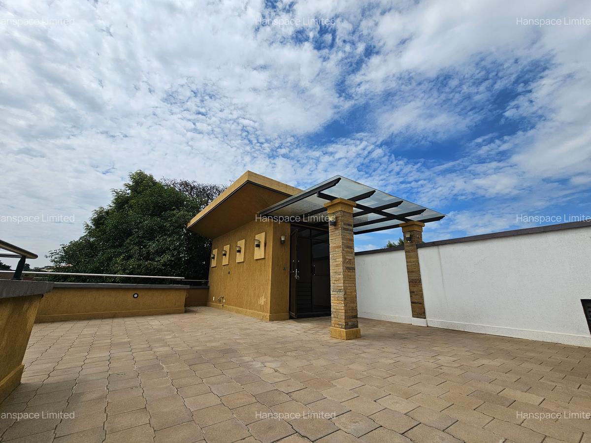 5 Bed Villa with En Suite at Naushad Merali - 19