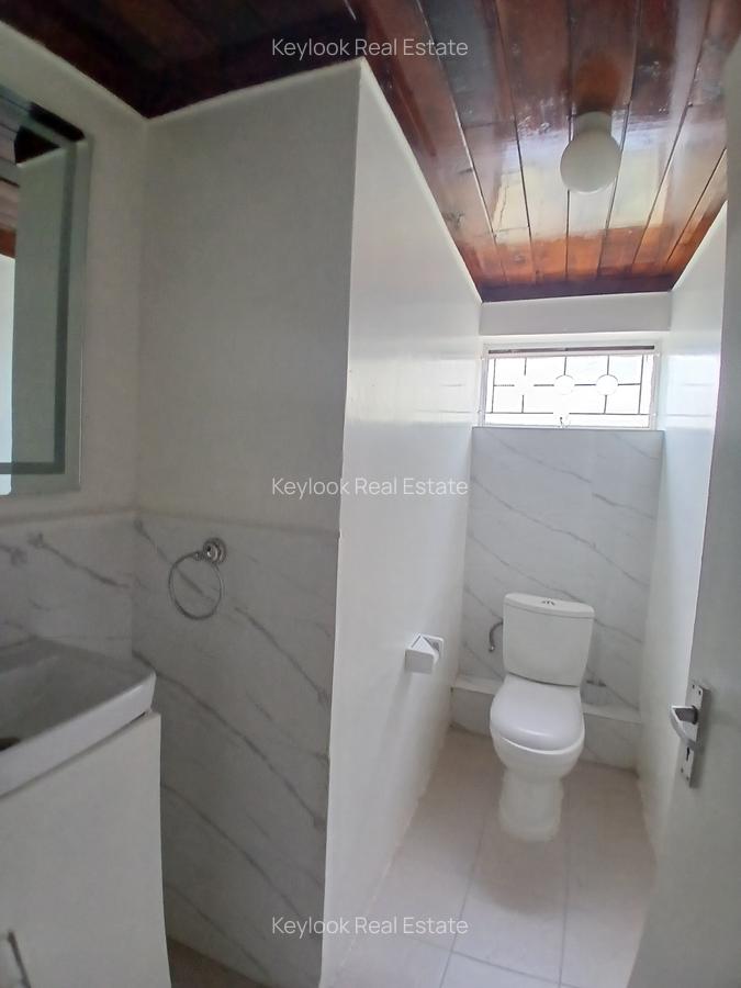 5 Bed House with En Suite at Lavington - 9