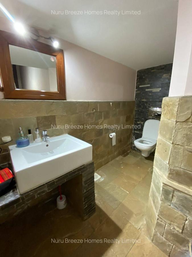 4 Bed Townhouse with En Suite in Spring Valley - 9