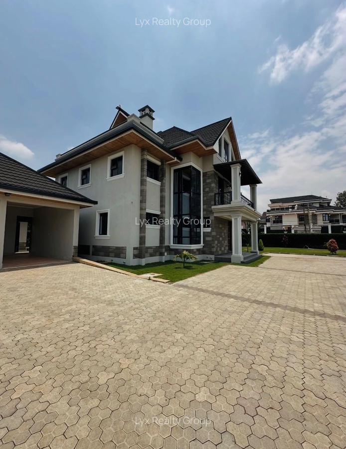 5 Bed Villa with En Suite in Runda - 16