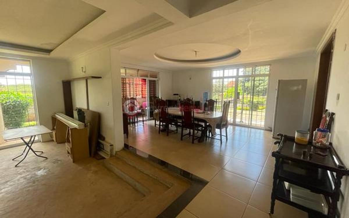 7 Bed Townhouse with En Suite at Runda - 12