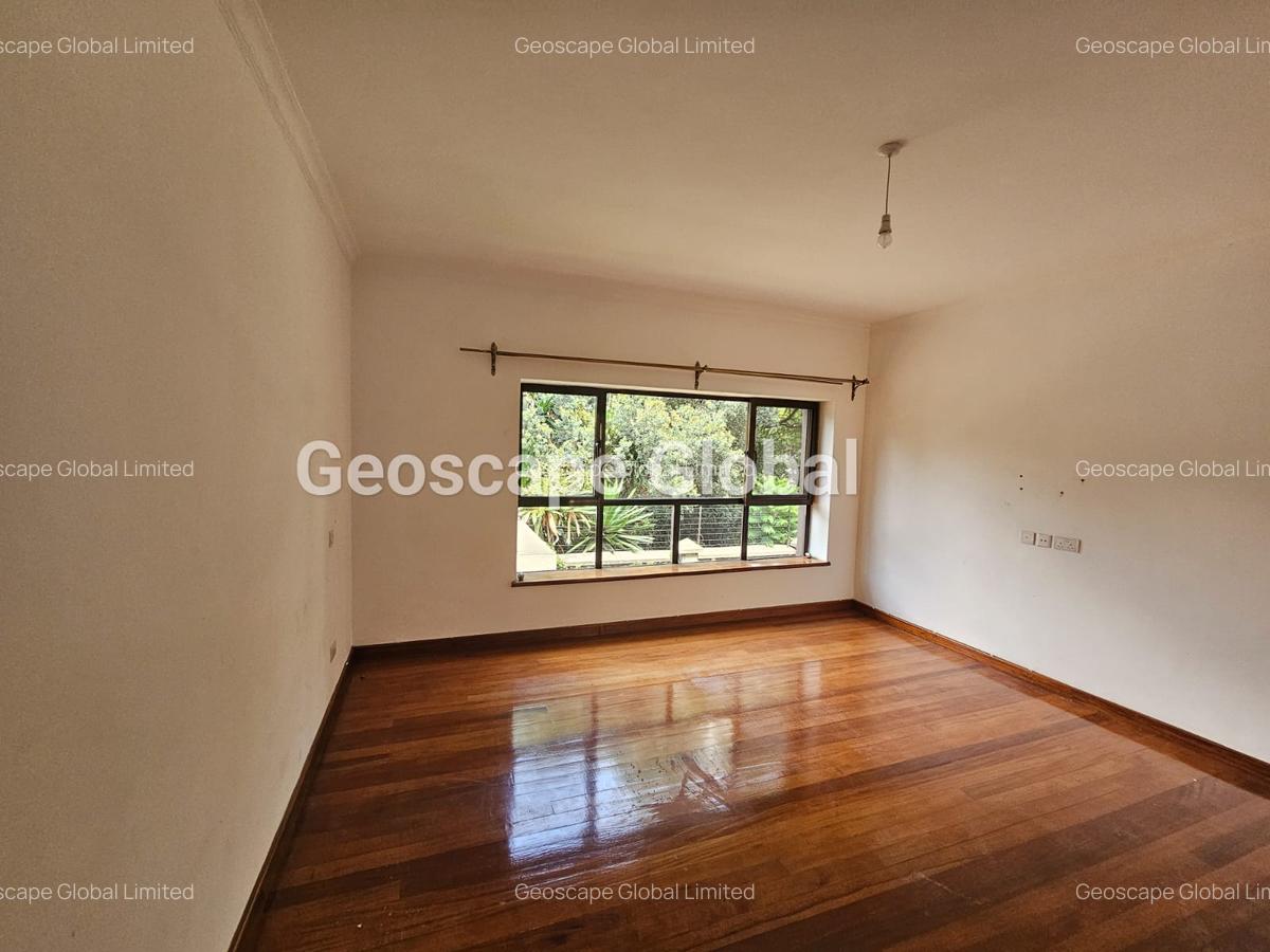 5 Bed Townhouse with En Suite in Lavington - 7