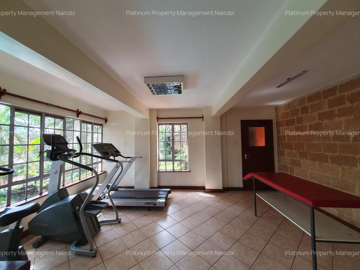 Serviced 2 Bed Apartment with En Suite at Brookside - 18