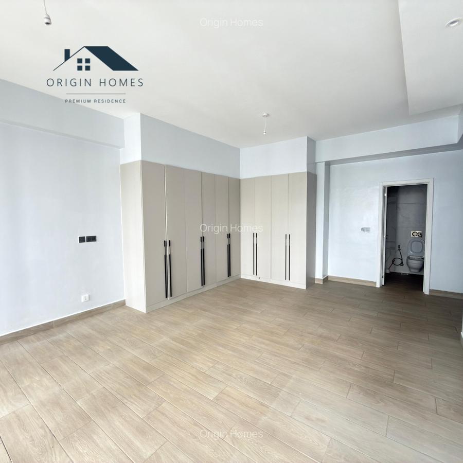 3 Bed Apartment with En Suite at Riverside Drive - 9