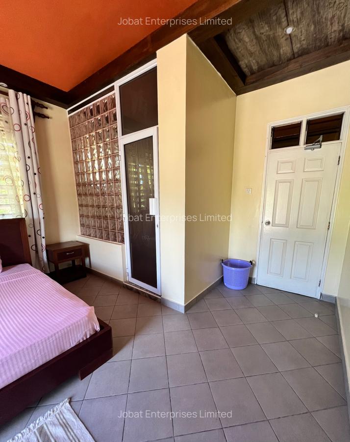 Serviced 2 Bed Apartment with En Suite at Malindi Road - 8