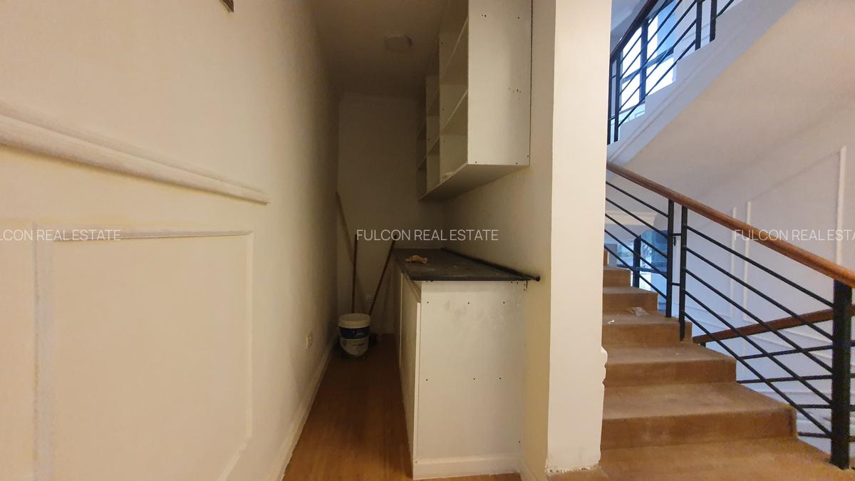 4 Bed Apartment with En Suite in Lavington - 5