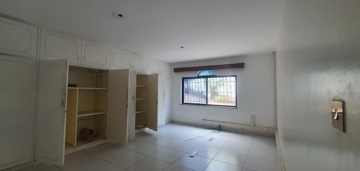 5 Bed House with En Suite at Kileleshwa - 11