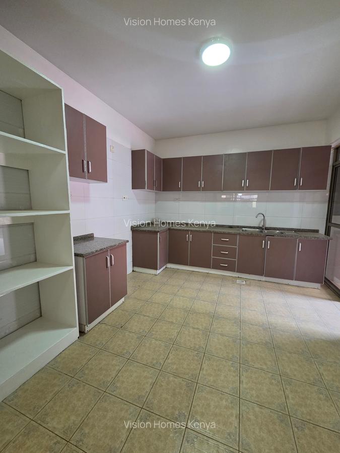 3 Bed Apartment with En Suite in Kilimani - 18