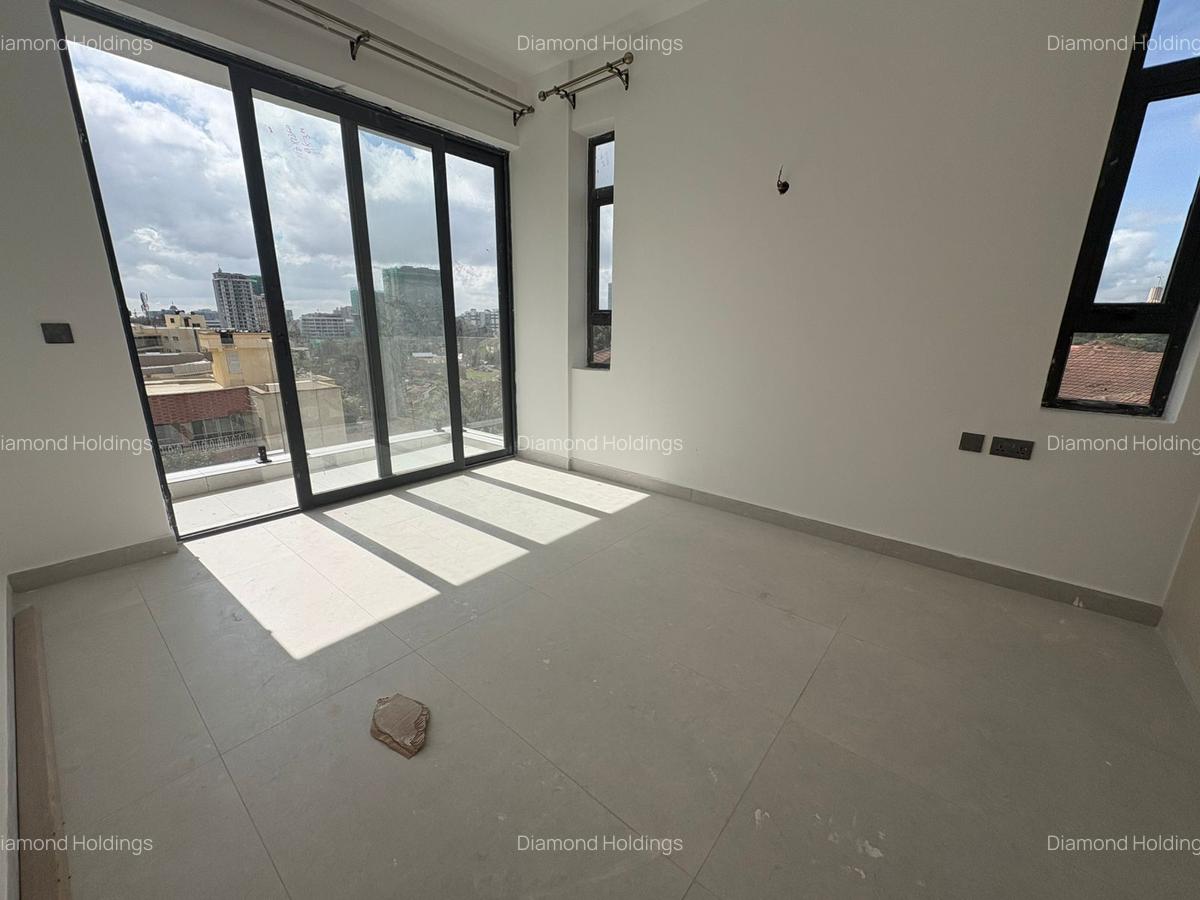 2 Bed Apartment with En Suite at Brookside - 3