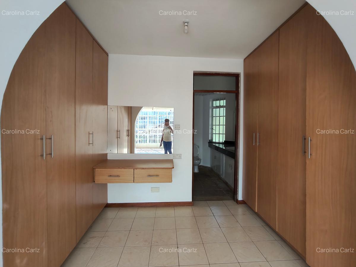 4 Bed Townhouse with En Suite at Spring Valley - 13