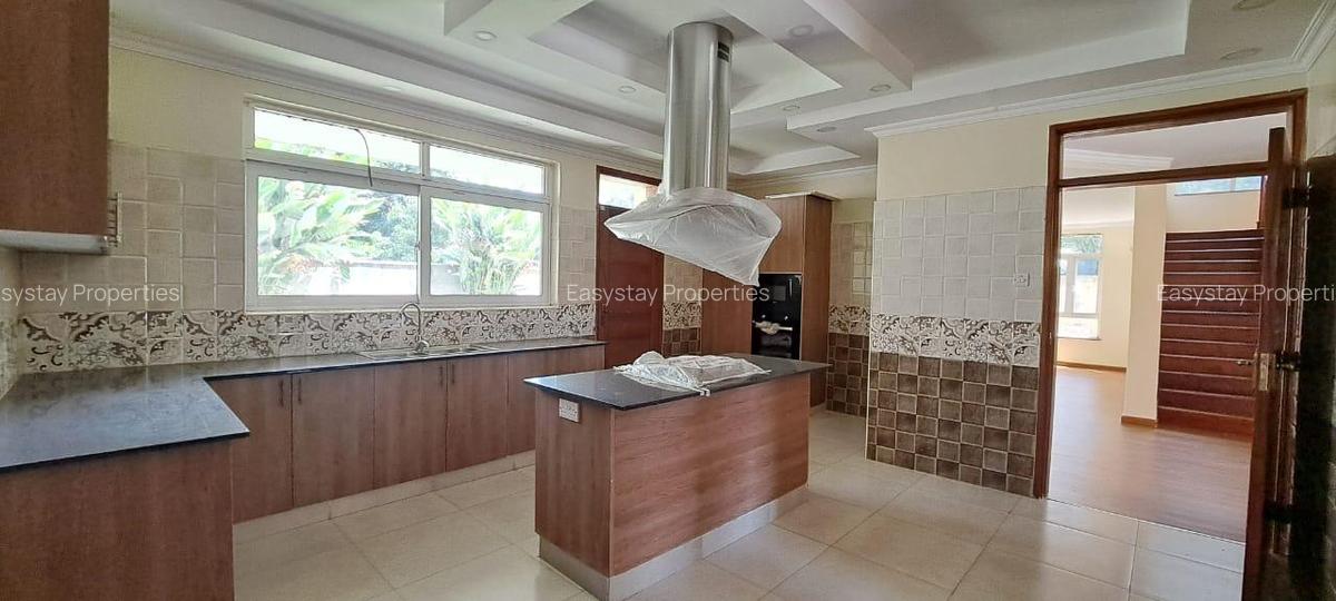 5 Bed Townhouse with Staff Quarters in Kyuna - 4