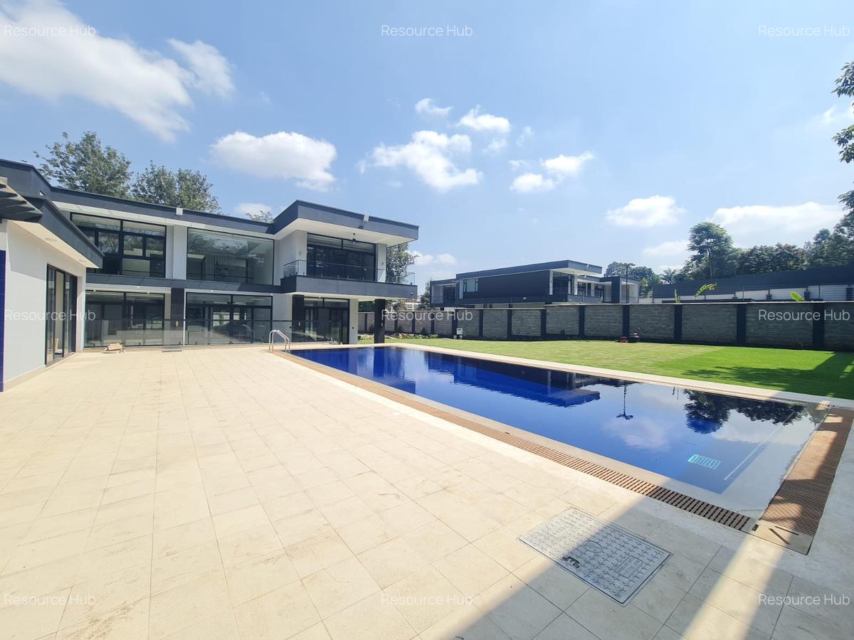 5 Bed House with En Suite at Nyari - 1