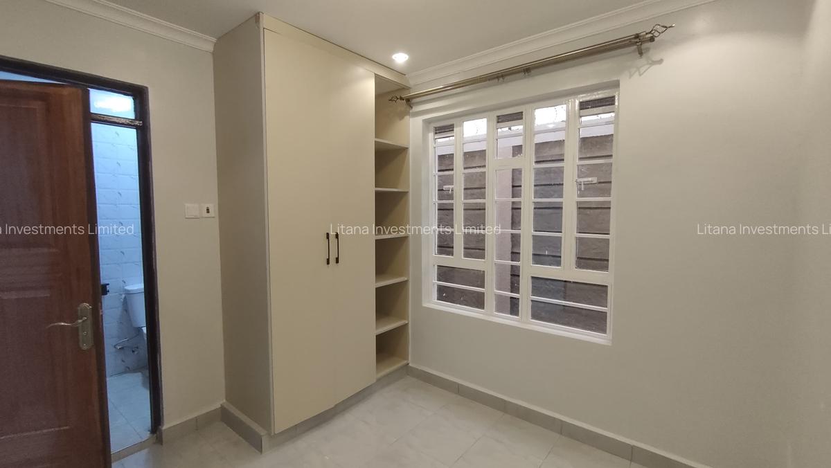 3 Bed House with En Suite in Kamakis - 9