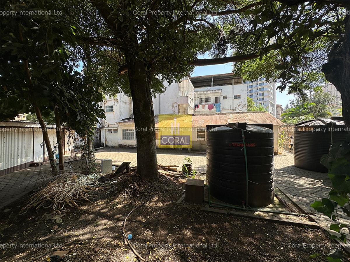 3 Bed Apartment in Brookside - 15