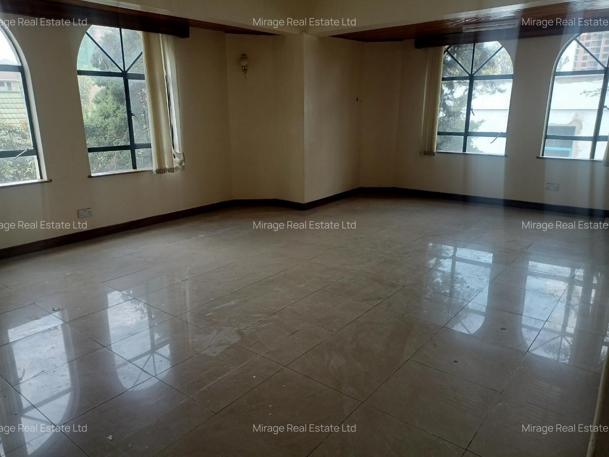 Commercial Property with Service Charge Included in Kilimani - 9